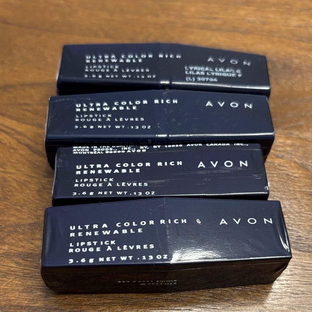 Lot of 4 Avon Ultra Color Rich Renewable Lipstick NOS Sealed Color See Picture